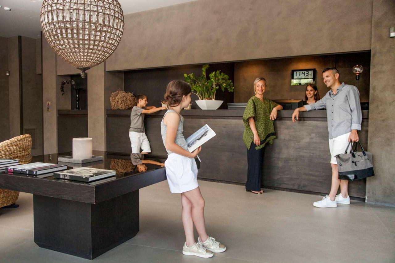 Hotel Ines Cattolica Ngoại thất bức ảnh